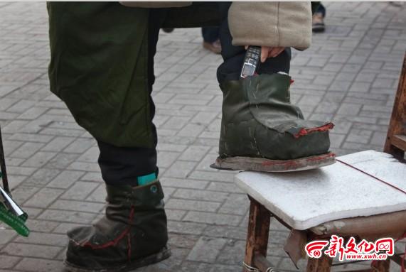 《鞋库》