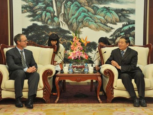 工信部副部长会见高通总裁 ：降低专利费