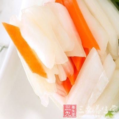 一旦红白萝卜配合，白萝卜中的维生素c就会丧失殆尽