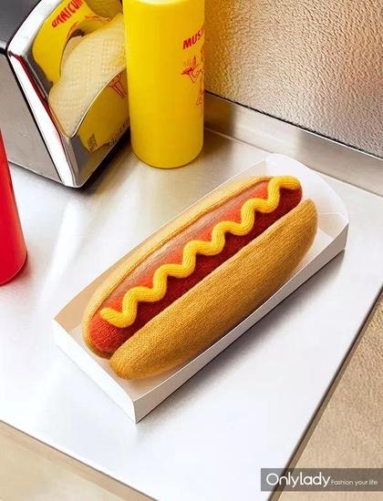 3423