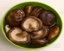镇安香菇已是人们长期食用的保健食品