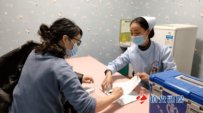 镇安县首批重点人群今天开始接种新冠病毒疫苗