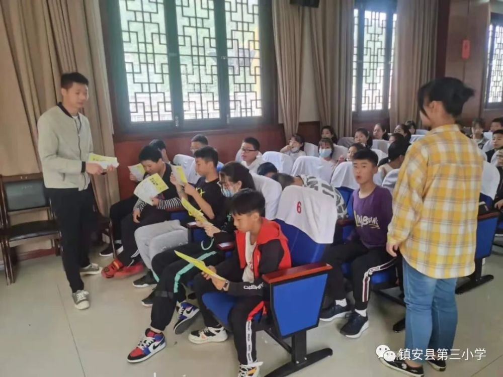 镇安县第三小学开展“世界无烟日”宣传活动